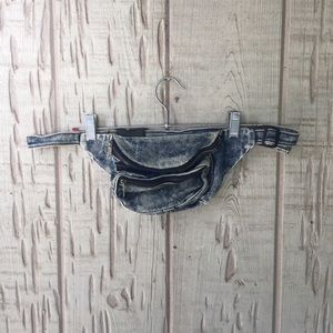 Vintage 80s acid wash denim fanny belt pack bag